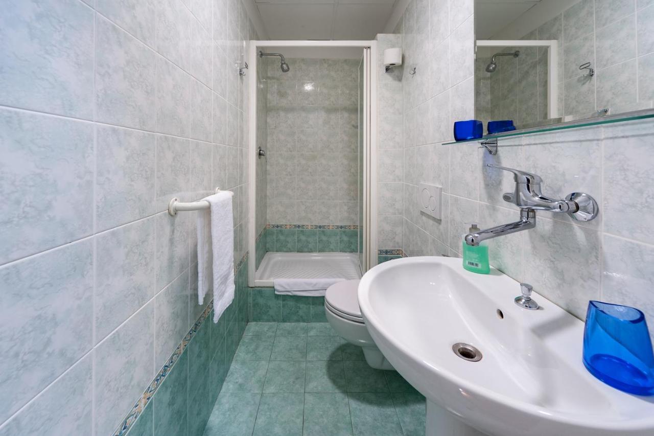 Monticello Apartment Via Cavour Rzym Zewnętrze zdjęcie